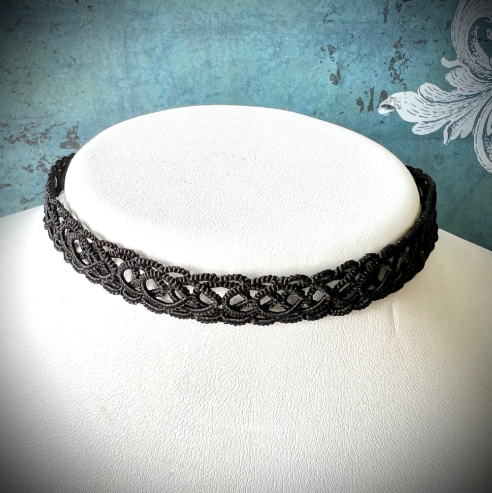 Velvet choker necklace 🖤